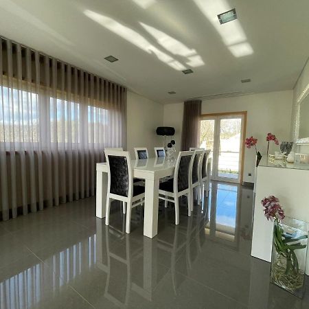 Ucha Villa Barcelos Exterior photo