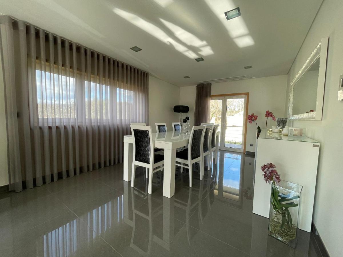 Ucha Villa Barcelos Exterior photo