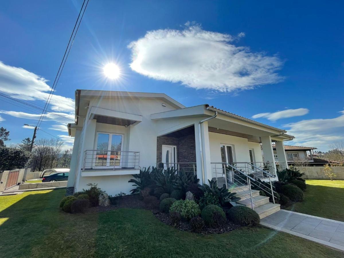Ucha Villa Barcelos Exterior photo
