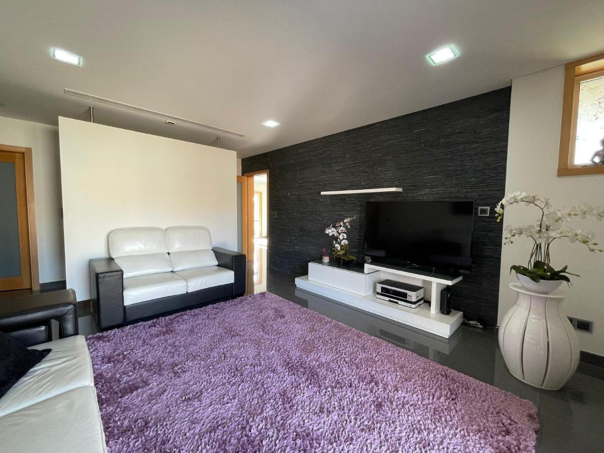 Ucha Villa Barcelos Exterior photo