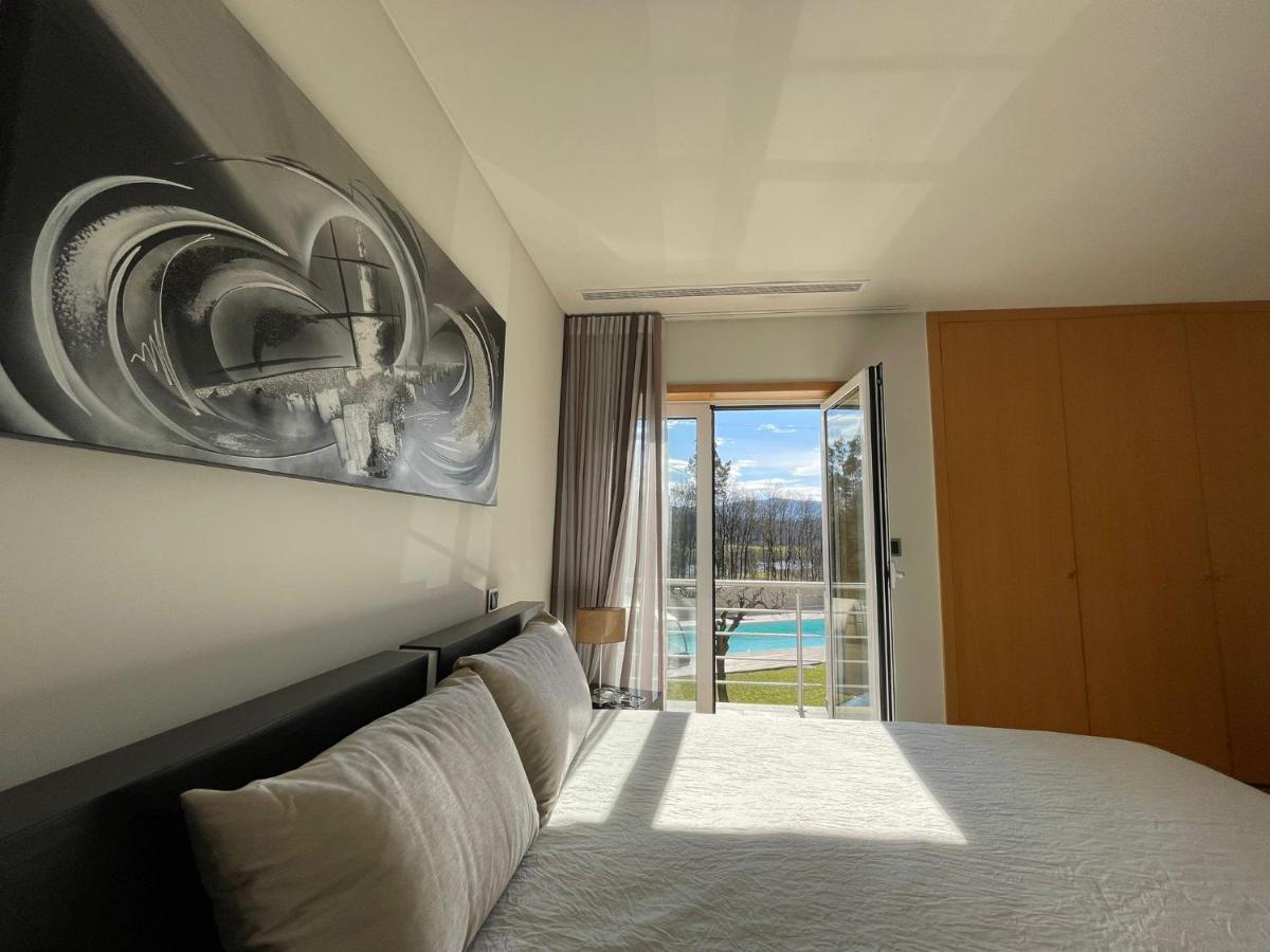 Ucha Villa Barcelos Exterior photo